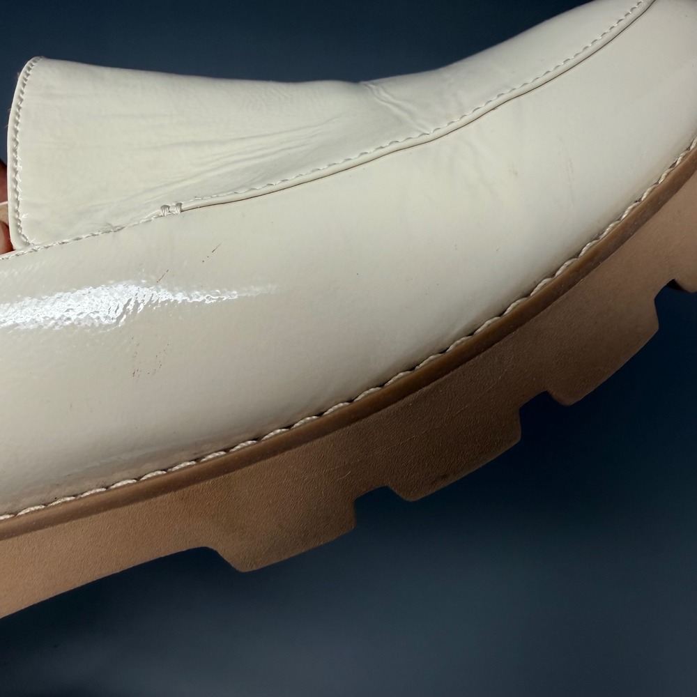 Vionic Kensley Cream Patent Leather Lug Sole Loafers Womens Size 10 - Picture 11 of 16